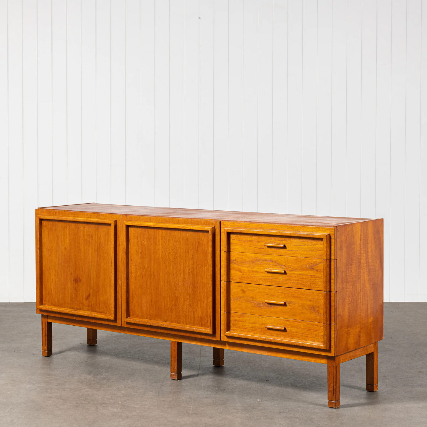 Macrob Sideboard