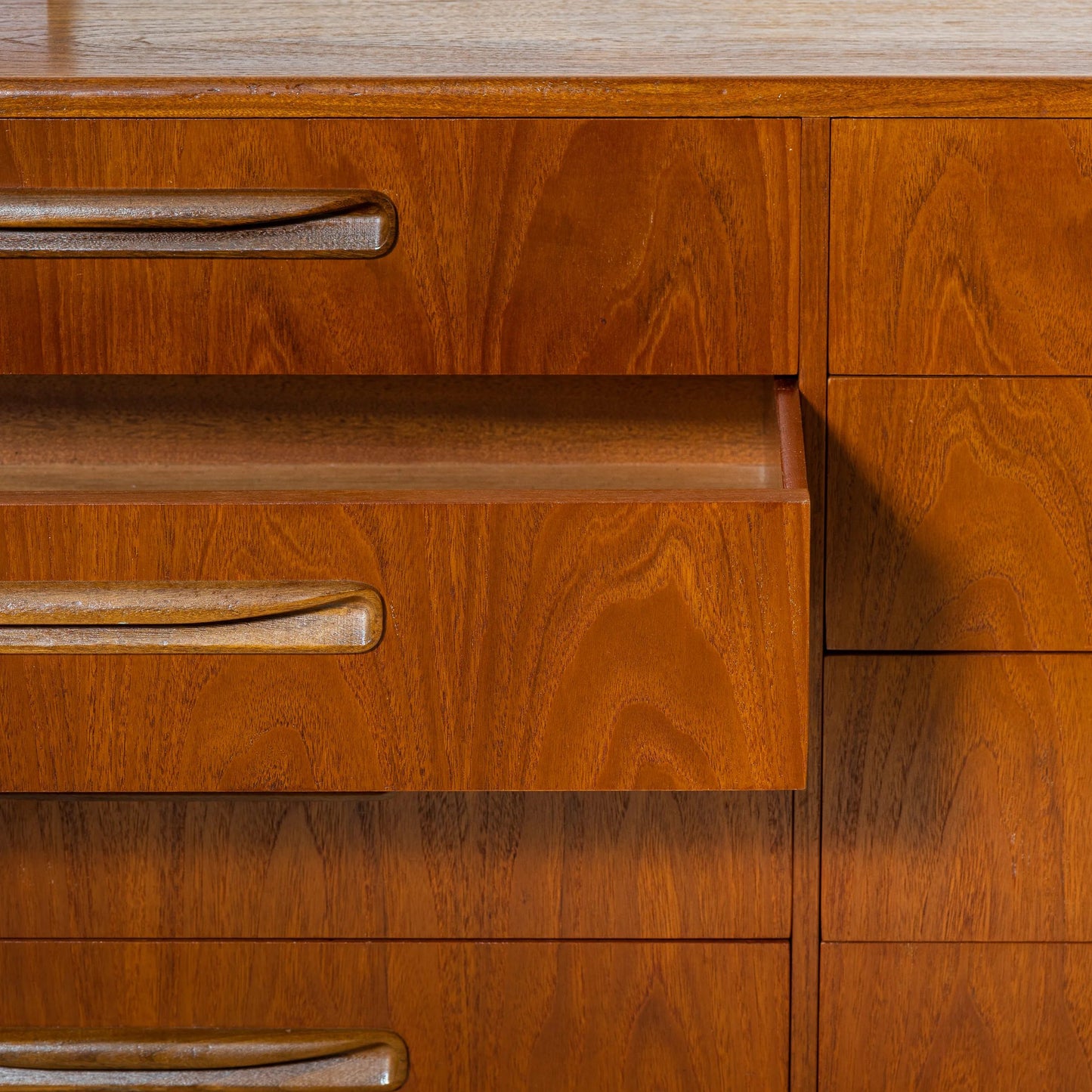GPlan Fresco Lowboy