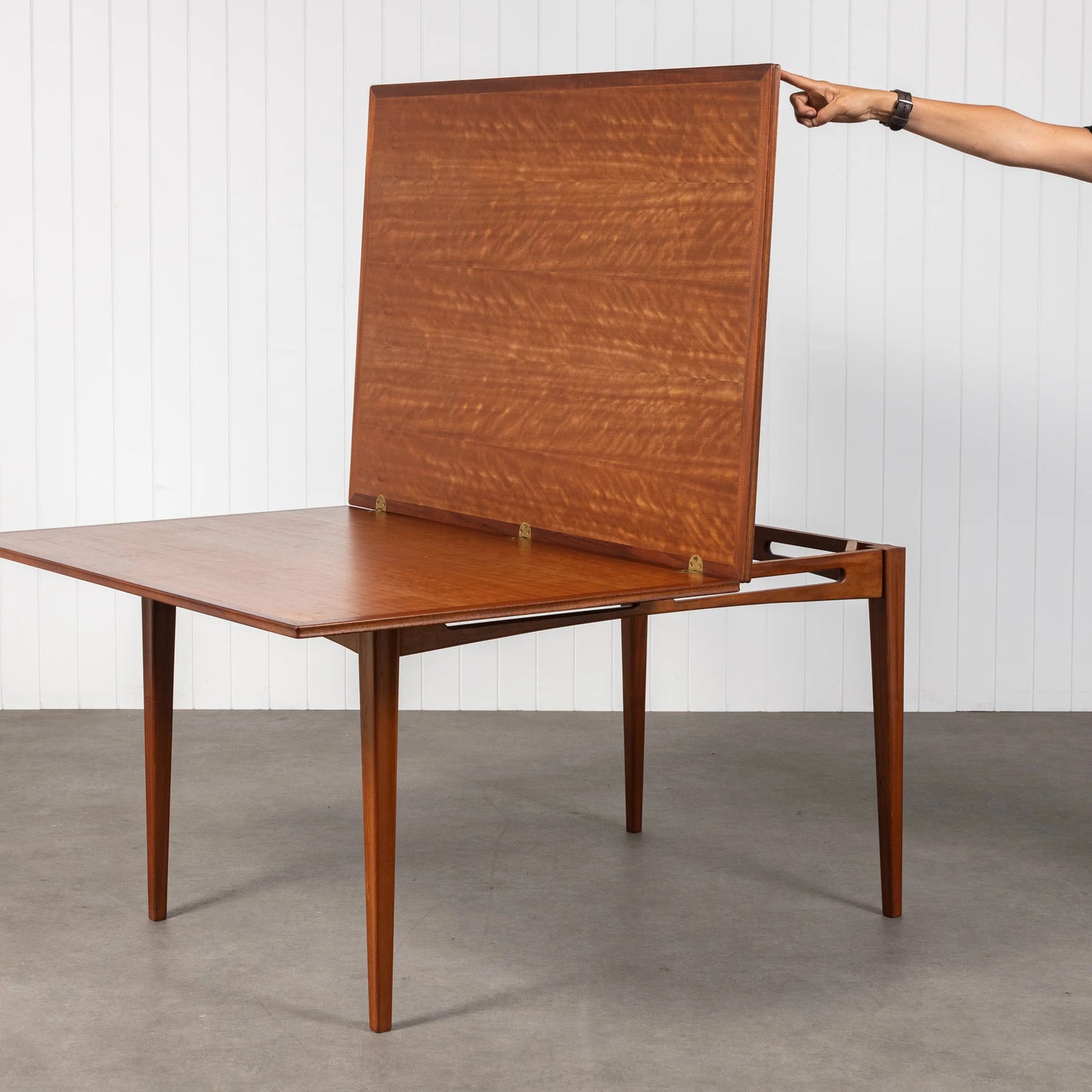 Fler Mid Century Extendable Dining Table